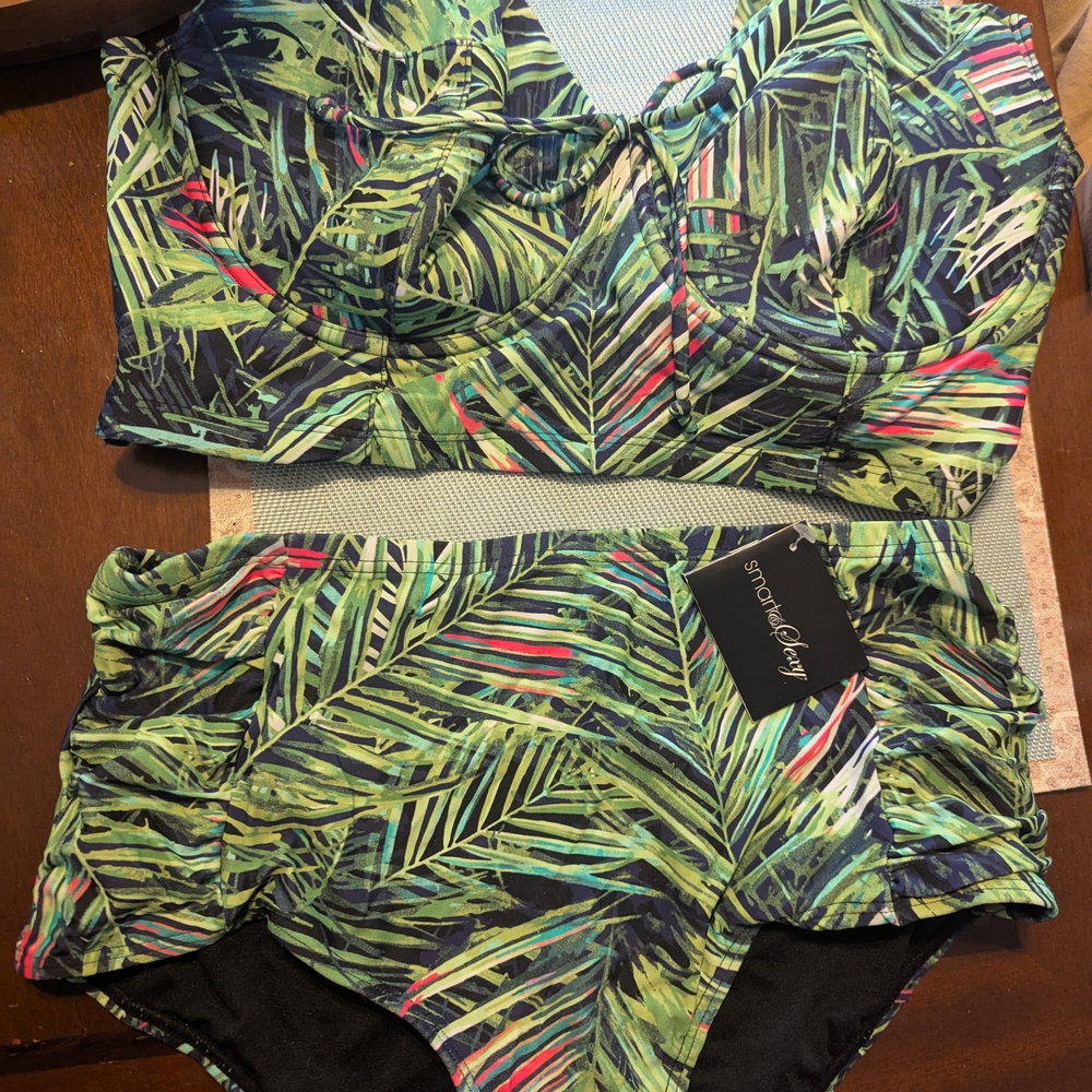 Smart & Sexy Tropical Print Bikini Set - Size 38D / Large
